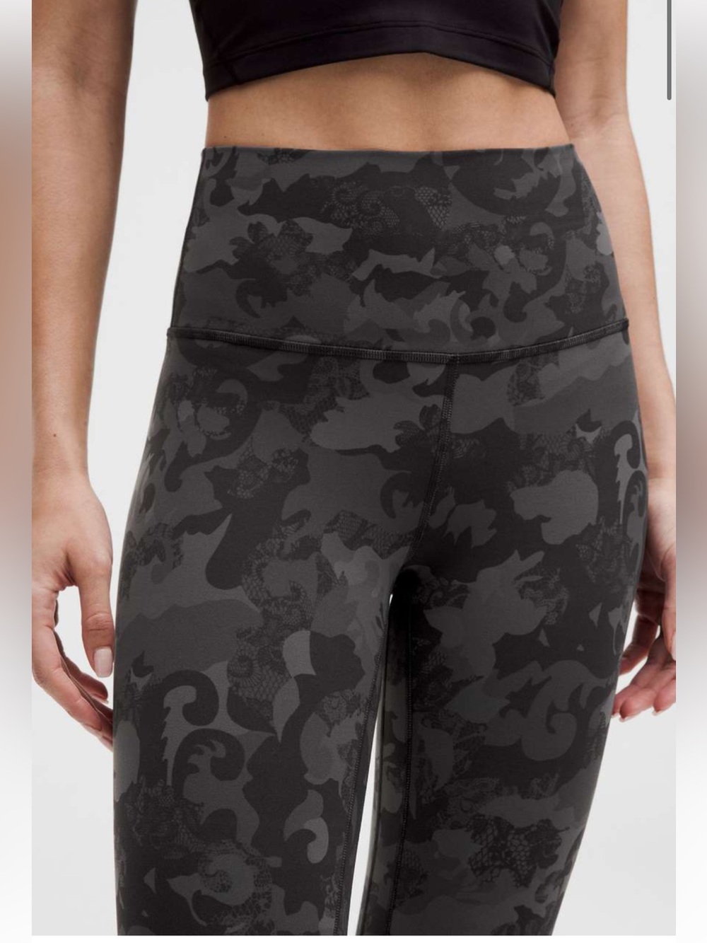 Lululemon Wunder Train High-Rise Tight 25"
Women's Leggings/Tights - Picture 2 of 9